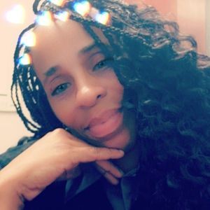 Meet your Posher, Stacy